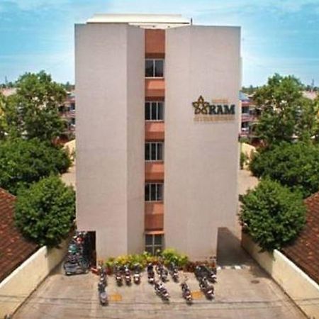 Hotel Ram International Pondicherry Exteriör bild