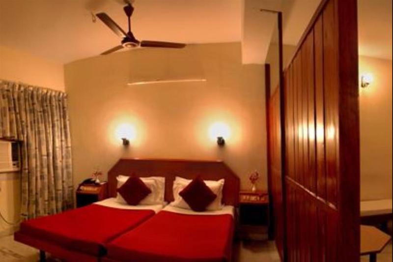 Hotel Ram International Pondicherry Exteriör bild