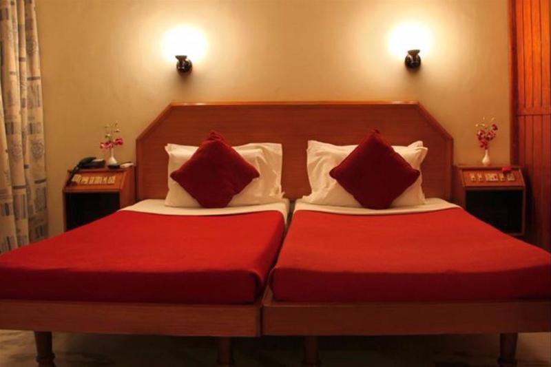 Hotel Ram International Pondicherry Exteriör bild