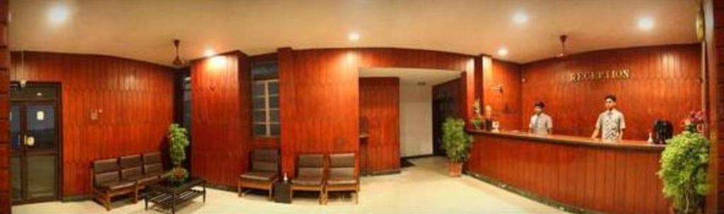 Hotel Ram International Pondicherry Exteriör bild