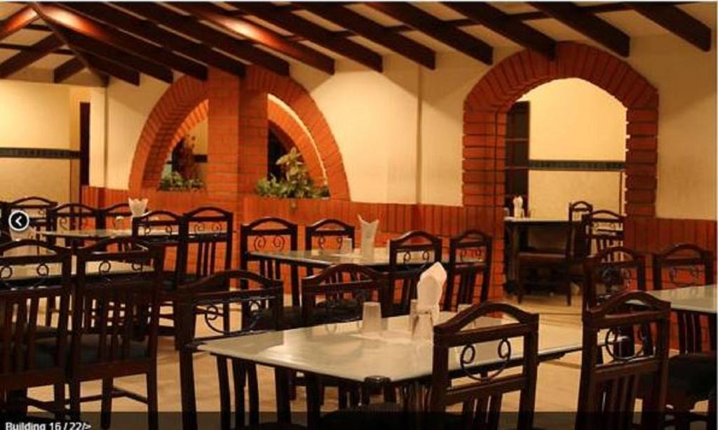 Hotel Ram International Pondicherry Exteriör bild