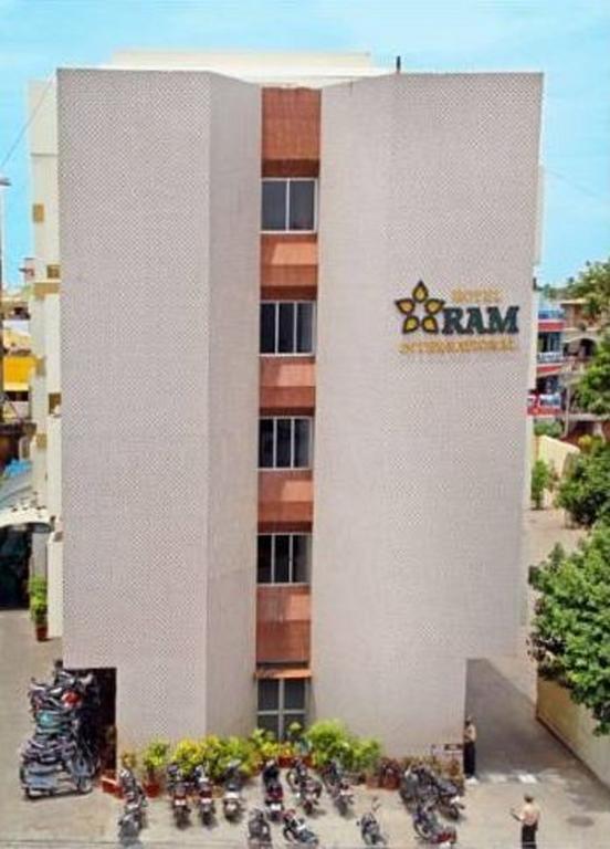 Hotel Ram International Pondicherry Exteriör bild